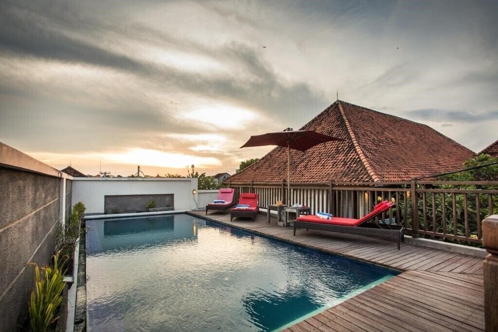 Hotel Svarna Sanur 3*