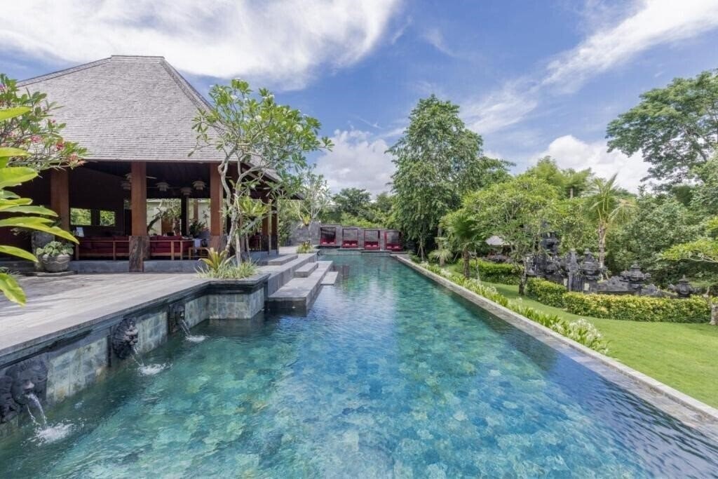 Готель La Reserve 1785 Canggu Beach 4*