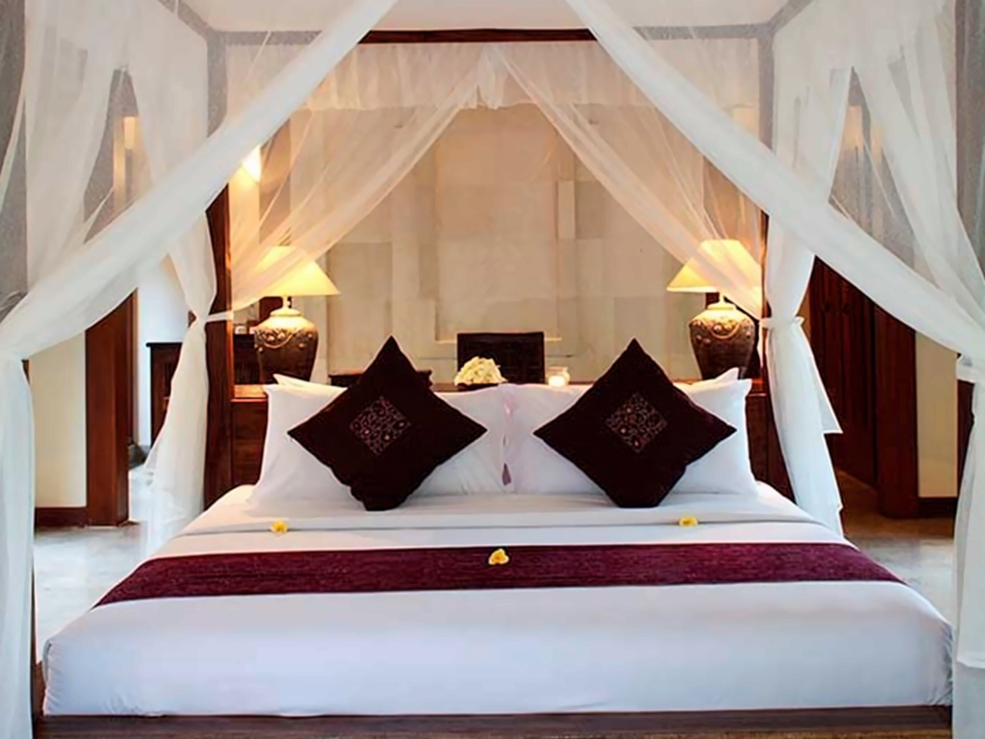 Zdjęcie The Ubud Village Hotel at Monkey 3*