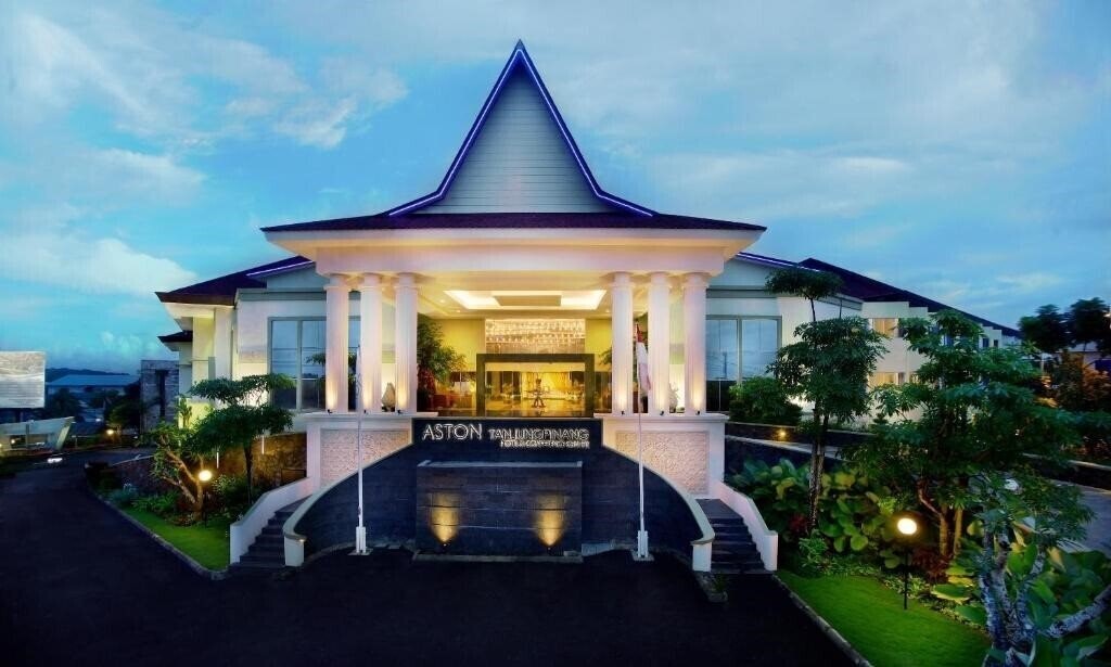Hotel Aston Tanjung Pinang Hotel & Conference Center 4*