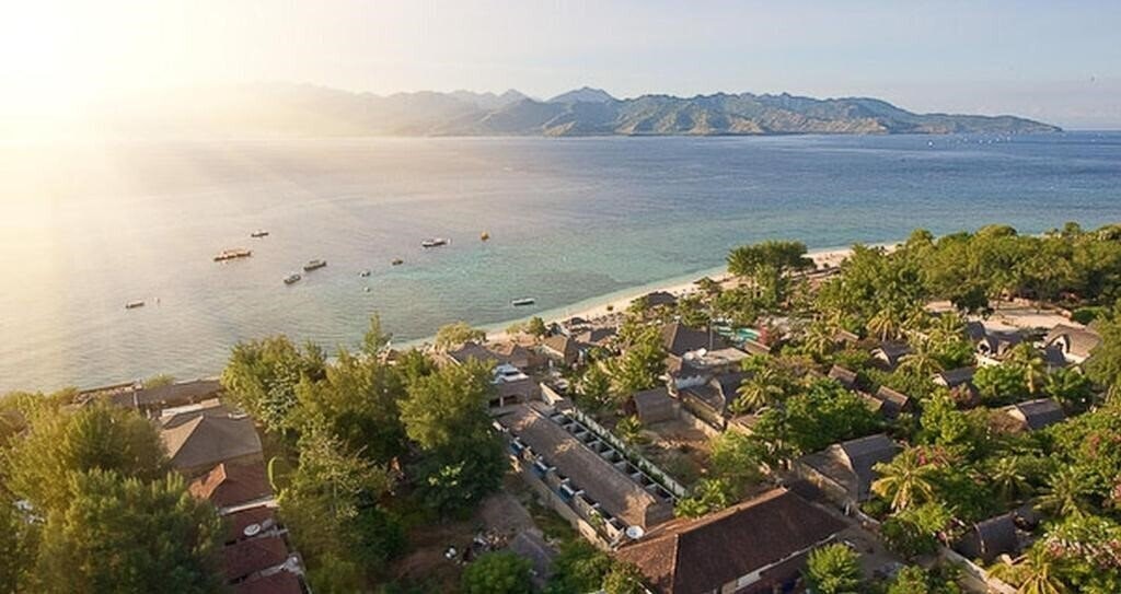 Hotel Scallywags Resort Gili Trawangan 4*