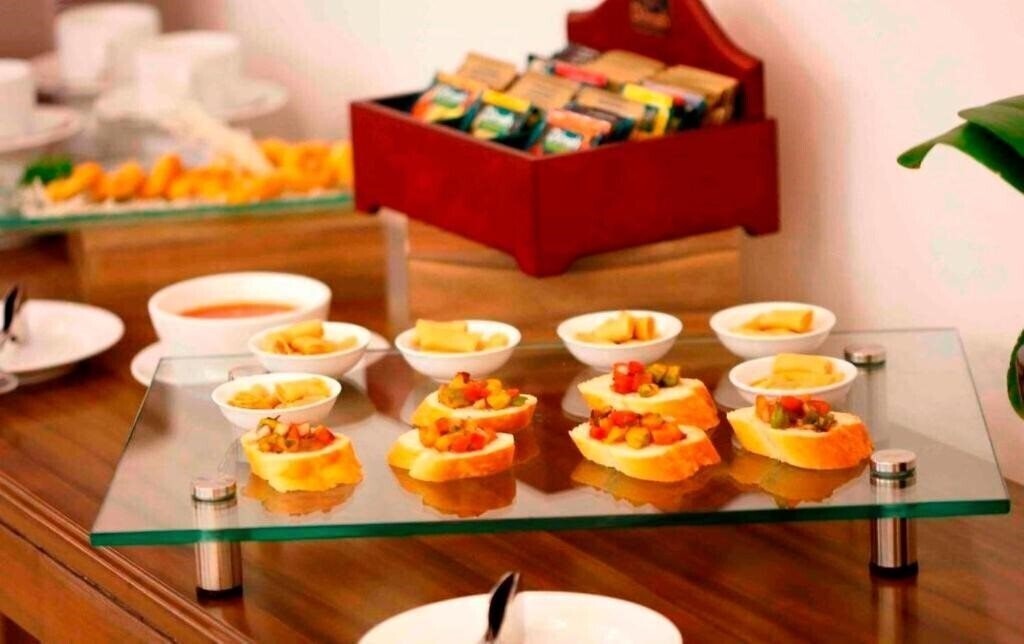 Фотографія Hotel Santika Cikarang 3*