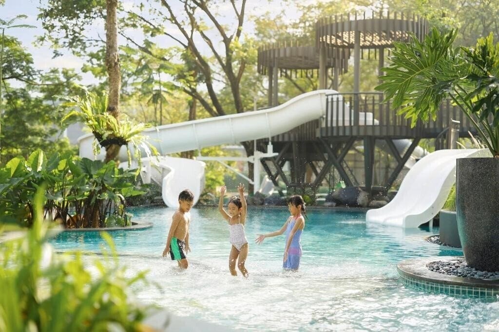 Hotel Resinda Hotel Karawang 4*