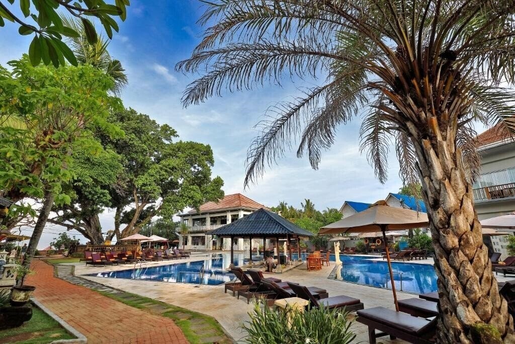 Zdjęcie Puri Saron Seminyak 4*