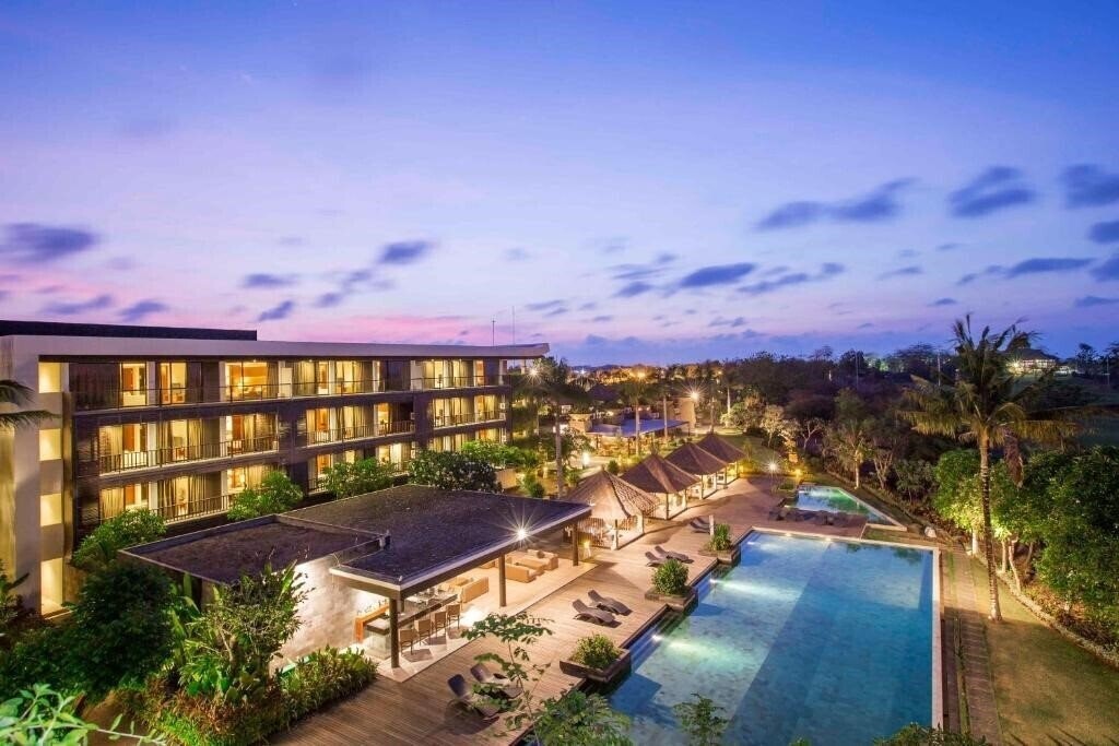 Отель Le Grande Bali Uluwatu 4*