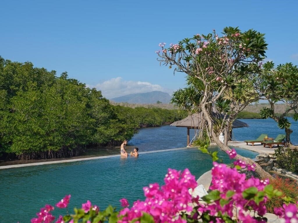 Zdjęcie Mimpi Resort Menjangan 4*