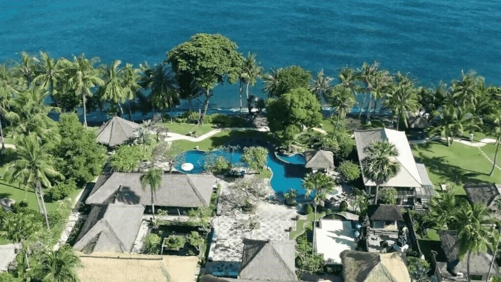 Hotel Puri Bagus Lovina 4*