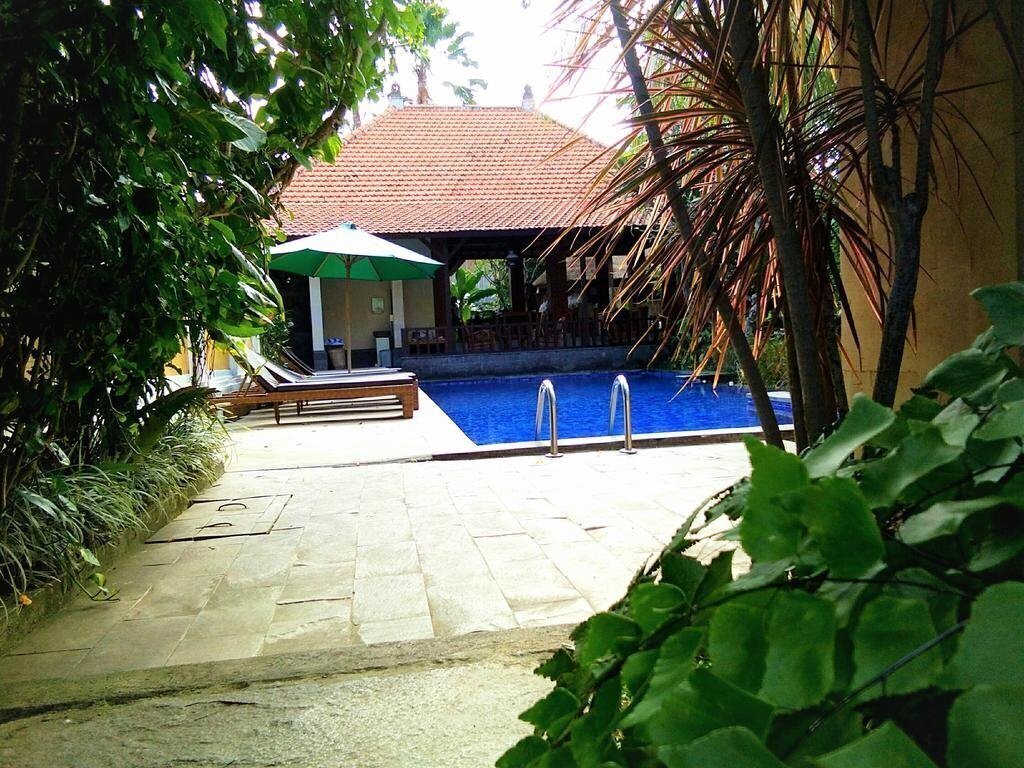 Zdjęcie Inata Hotel Monkey Forest 3*