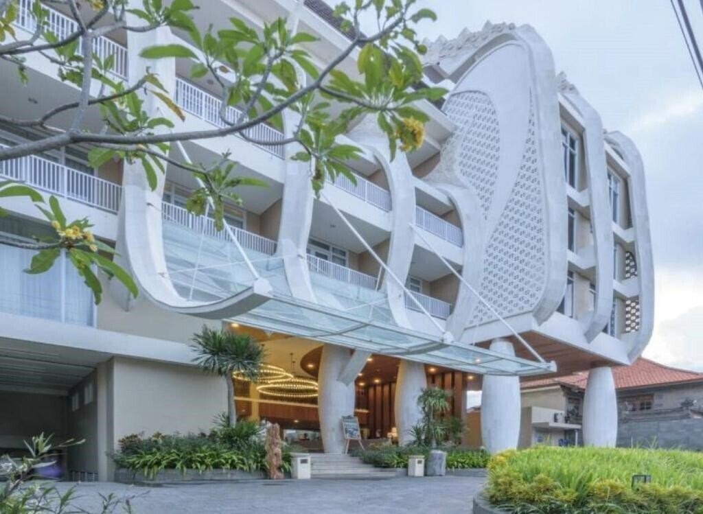 Zdjęcia Bedrock Hotel Kuta Bali 4*
