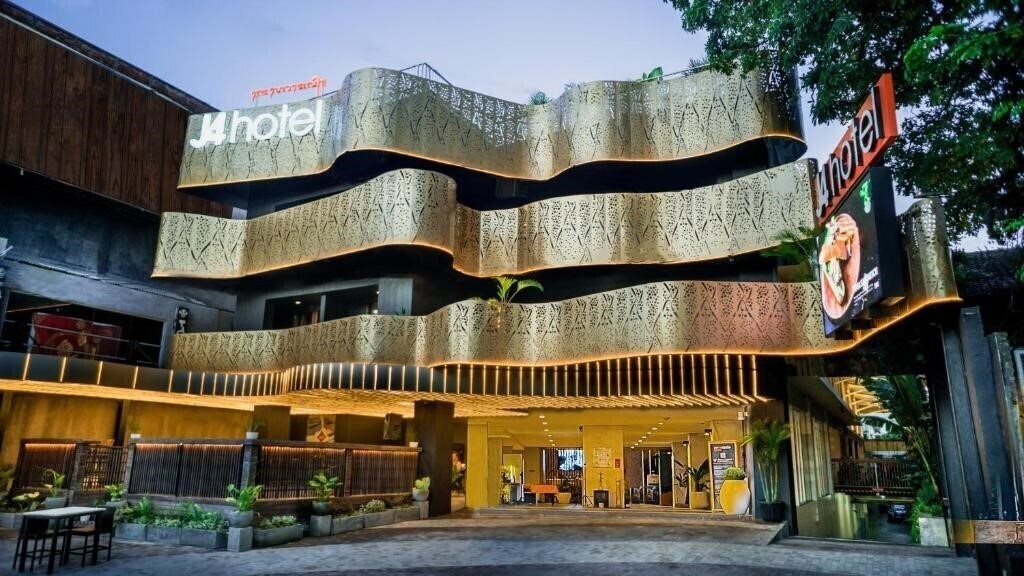 Картинка J4 Hotels Legian 4*