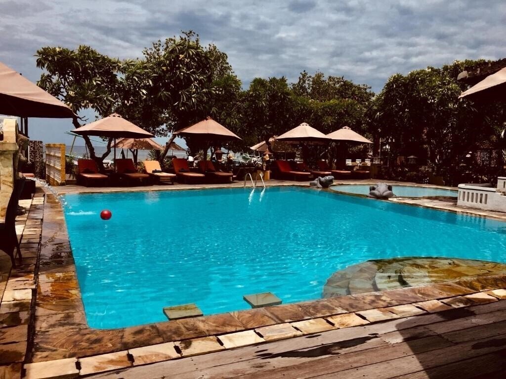 Hotel Bali Taman Beach Resort 3*