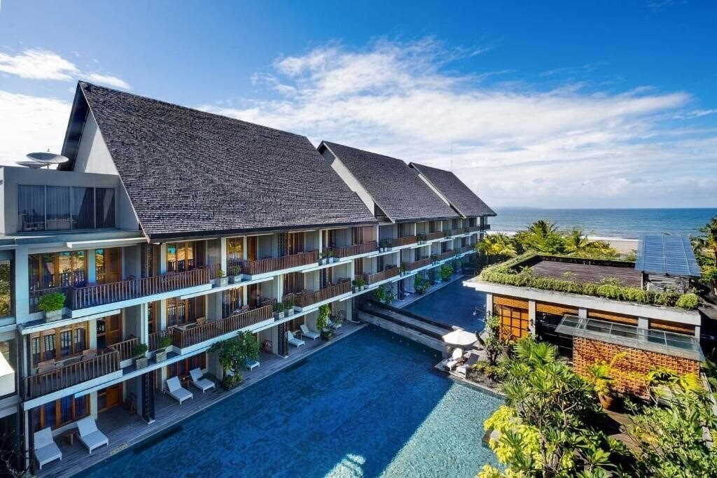 Hotel Swarga Suites Bali Berawa 5*