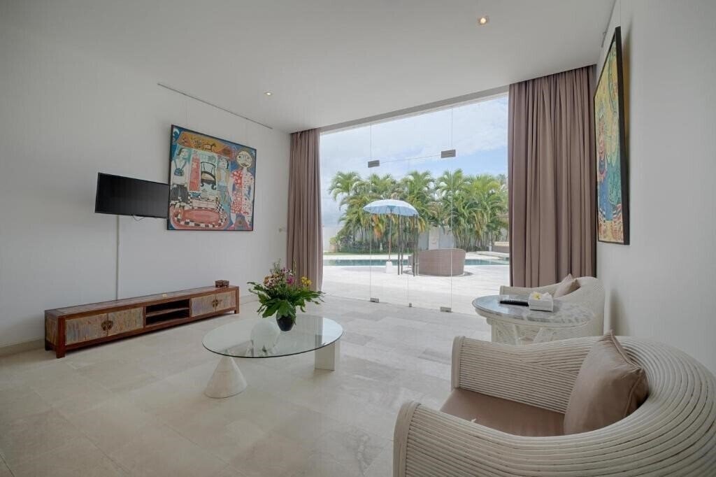 Zdjęcie Kutus Kutus Canggu Villa 3*