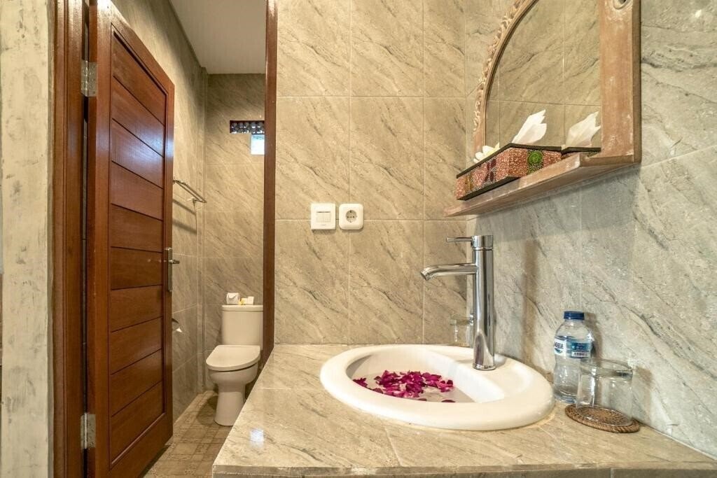 Фотографія Adi Bisma Inn Ubud 3*