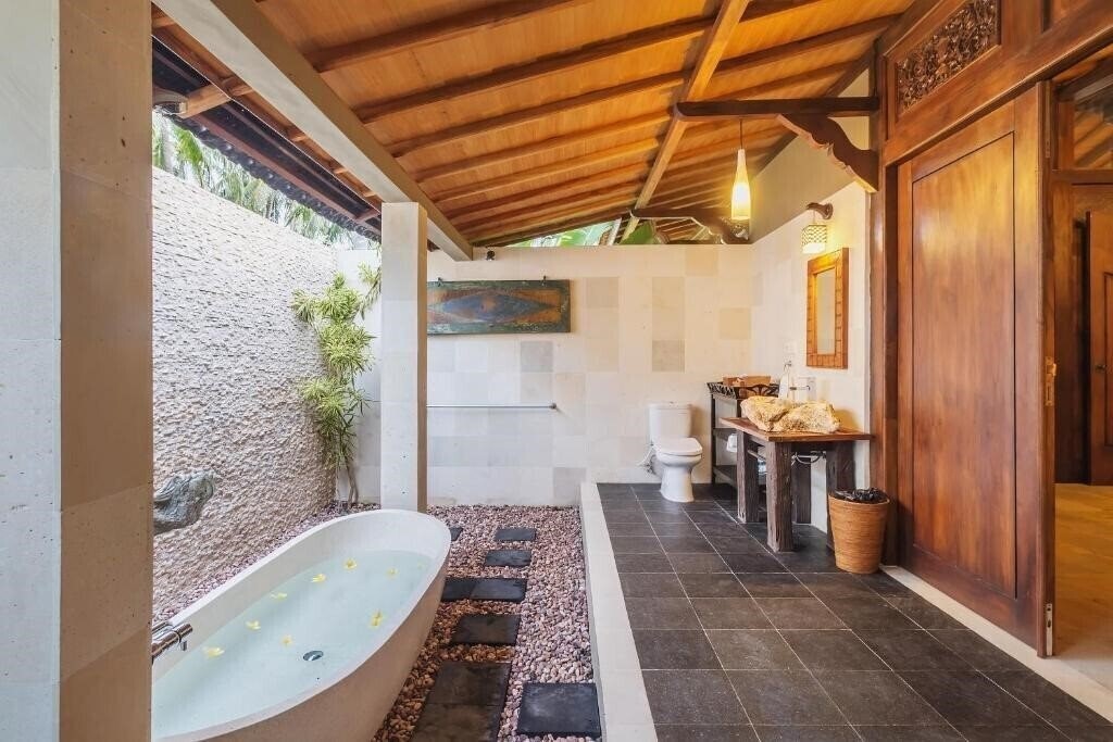 Zdjęcie Beachfront Citakara Sari Villas 4*