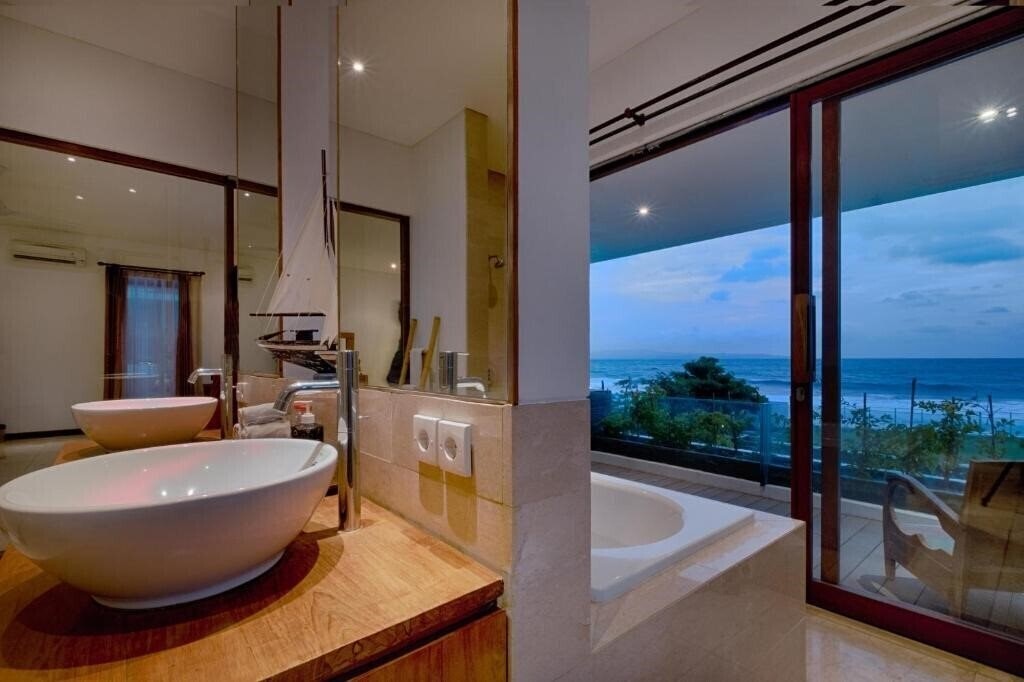 Zdjęcie Kutus Kutus Keramas Villa 4*