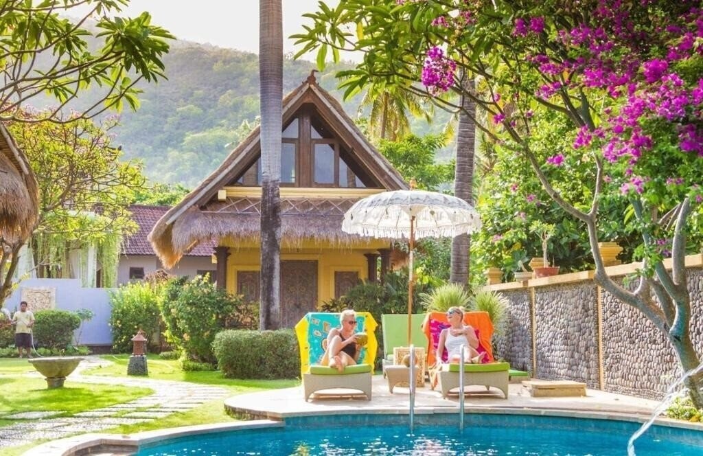 Отель Life In Amed Bali 4*