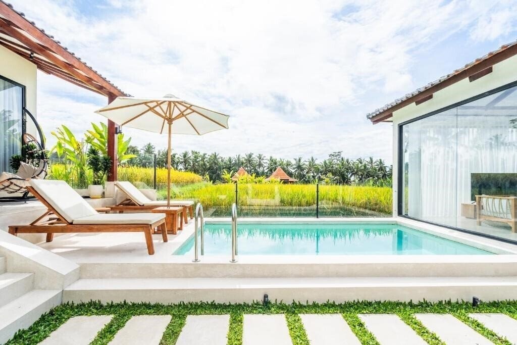 Zdjęcie Ubud Rice Field Villa 4*