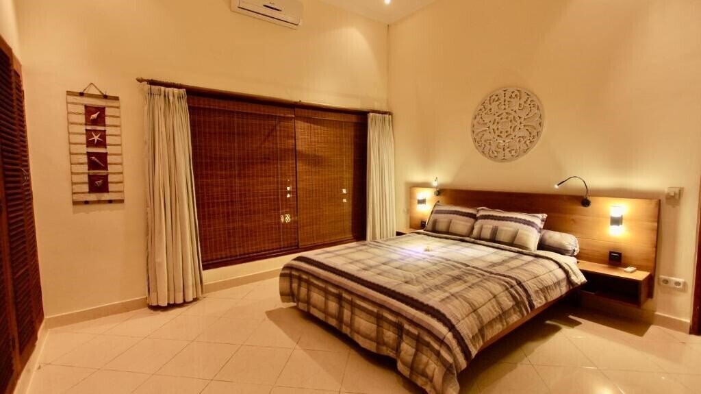 Фото Villa Surgawi 4*