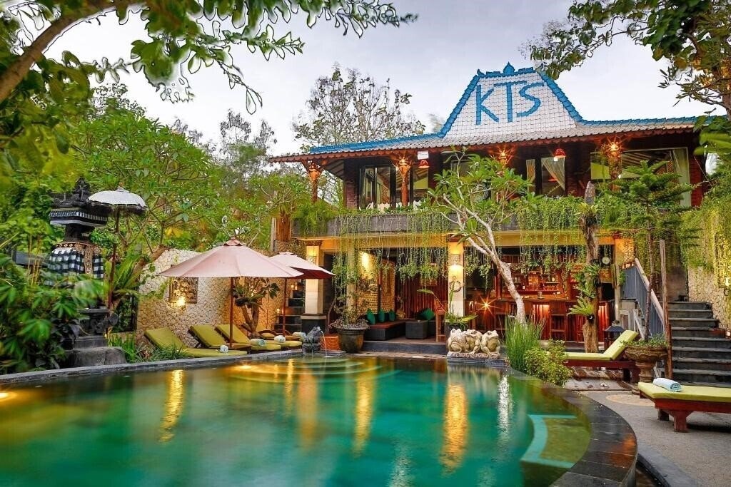 Отель Katak Tepi Sawah Villas 4*