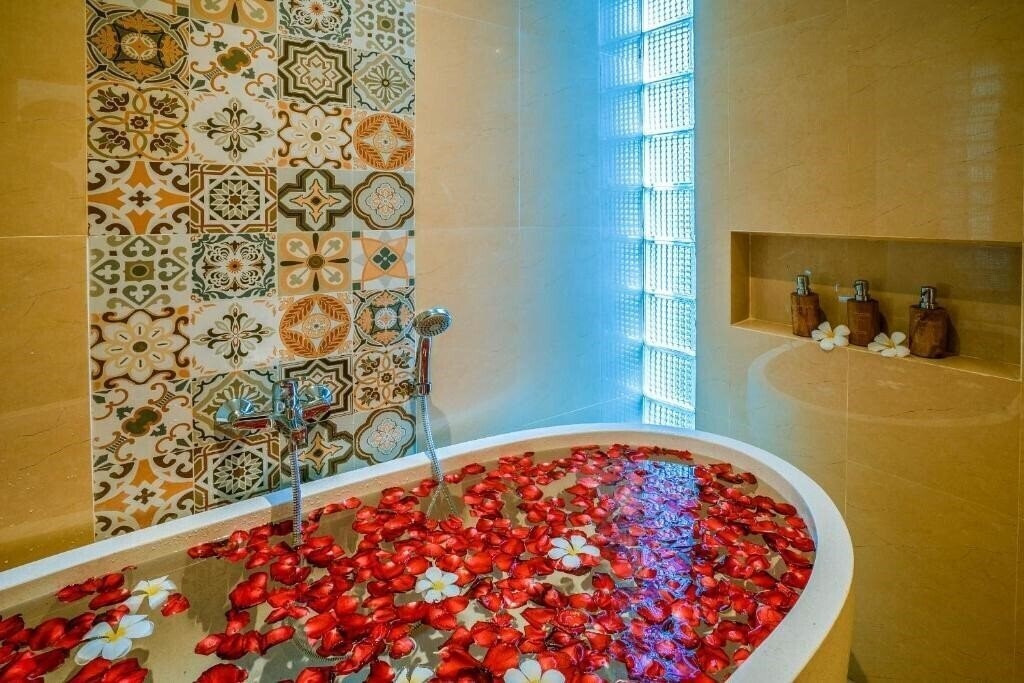 Zdjęcie Kahayana Suites 3*