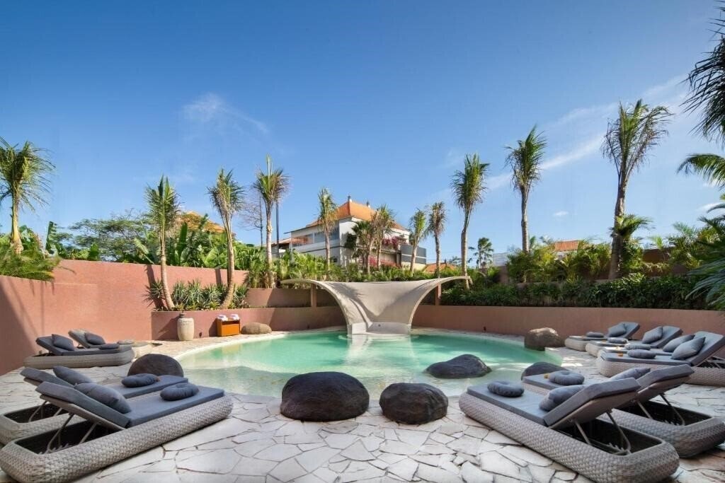 Hotel Seascape Resort Sanur 5*