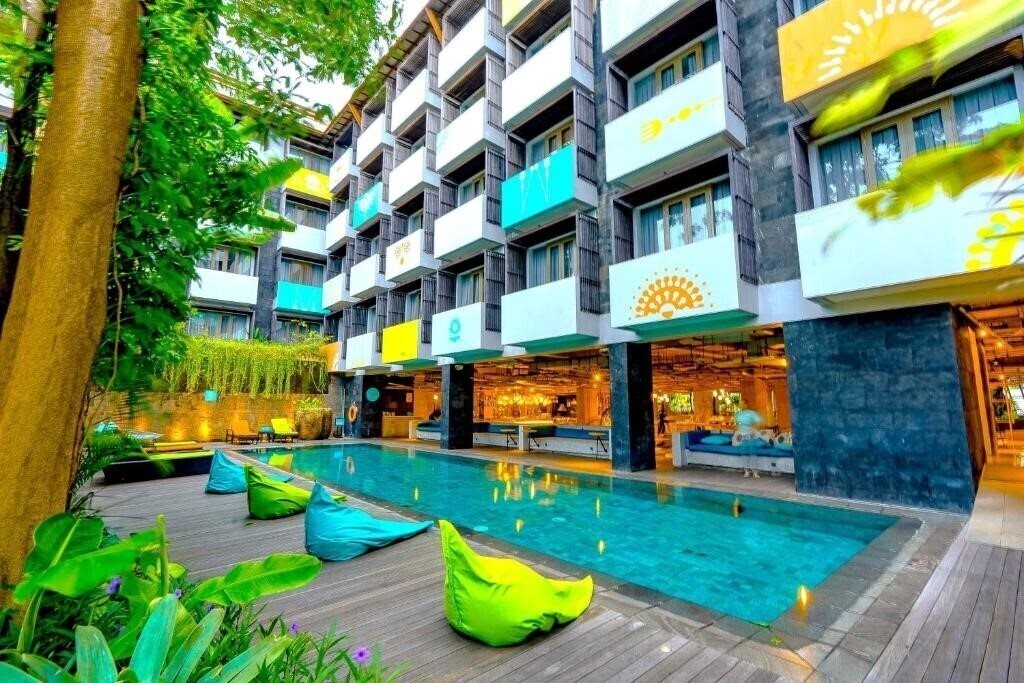 Hotel Tijili Seminyak 4*