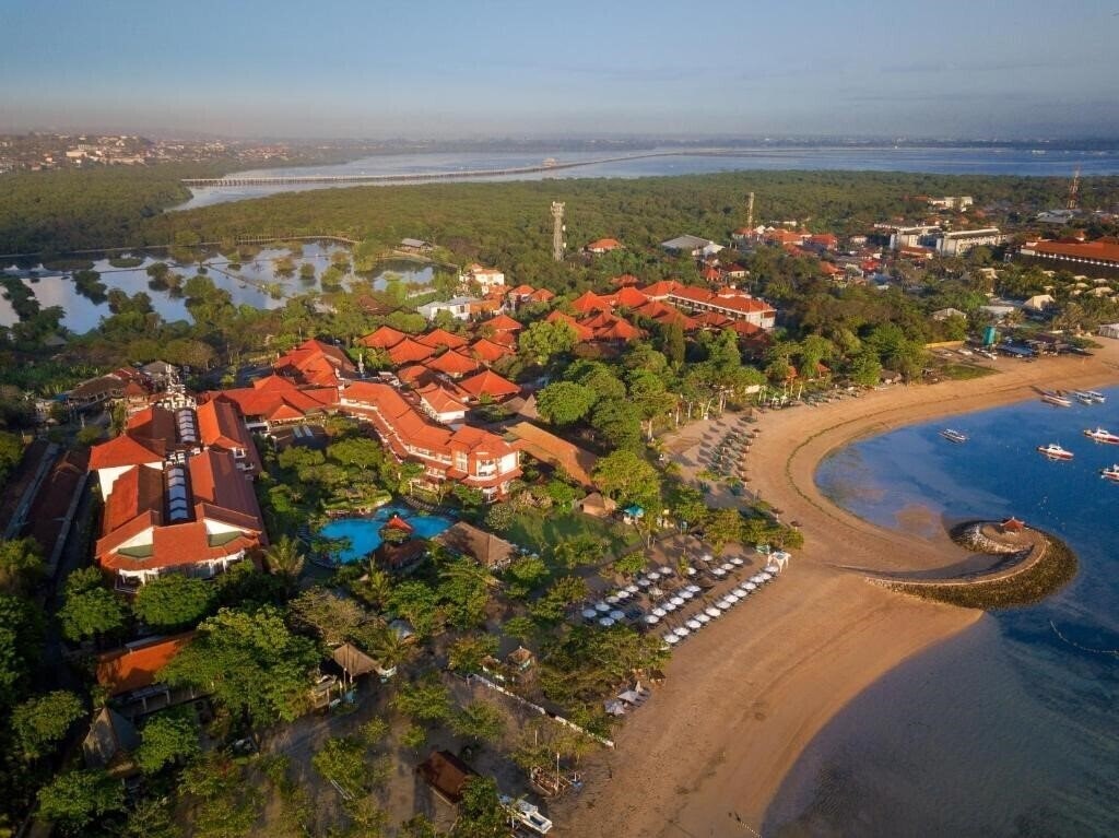 Готель Sol by Melia Bali Benoa (ex. Sol Beach House Benoa) 4*