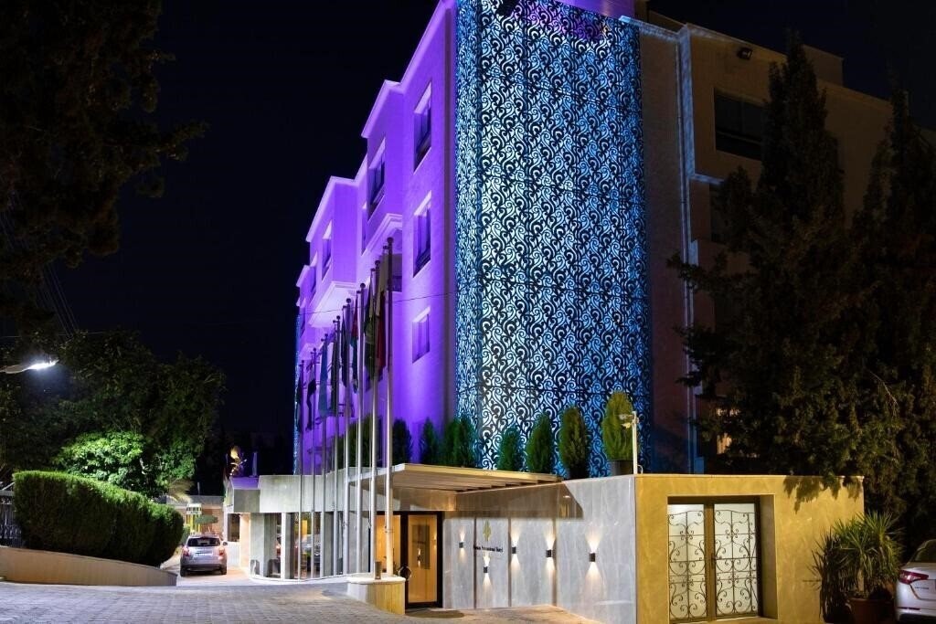 Готель Amman International 4*