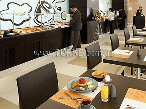 Отель Ibis 4*