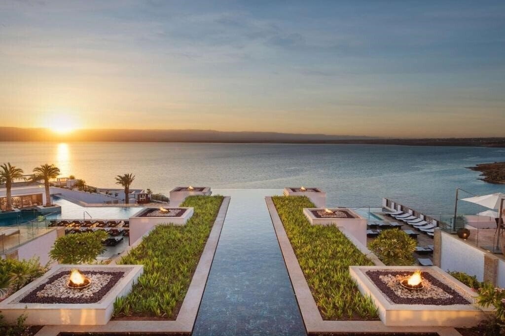 Отель Hilton Dead Sea Resort & SPA 5*