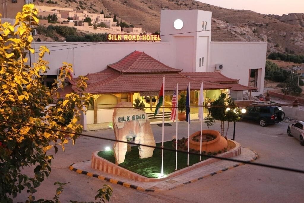 Отель Silk Road Hotel 3*