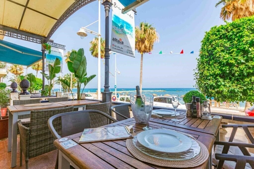 Готель Altaia 2*