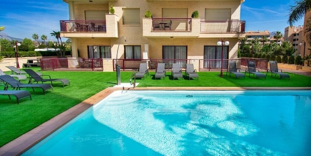 Фотографія Apartamentos Albir Confort - Golf Apart 3*