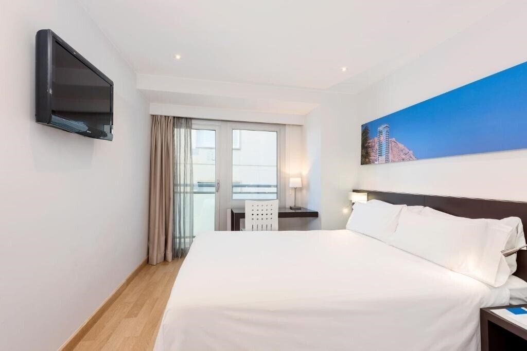 Фото Alicante Gran Sol by Melia 4*