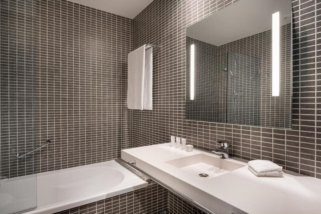 Фотографія AC Hotel by Marriott Alicante 4*