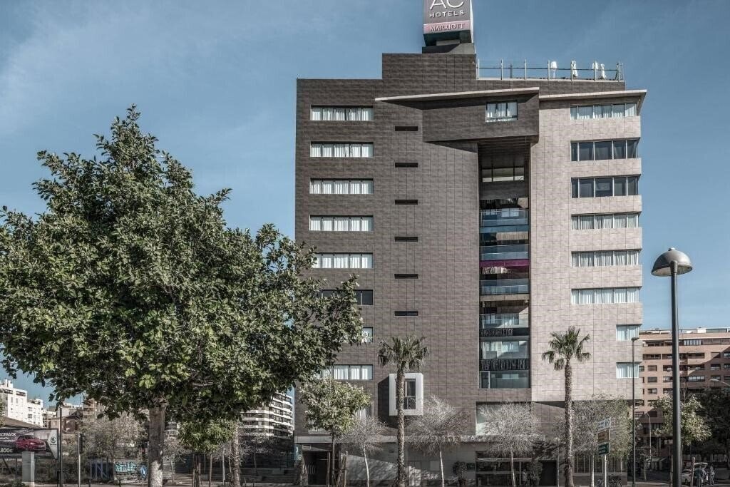 Зображення AC Hotel by Marriott Alicante 4*