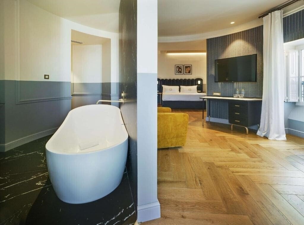 Картинка Casa Alberola Alicante Curio Collection by Hilton 4*