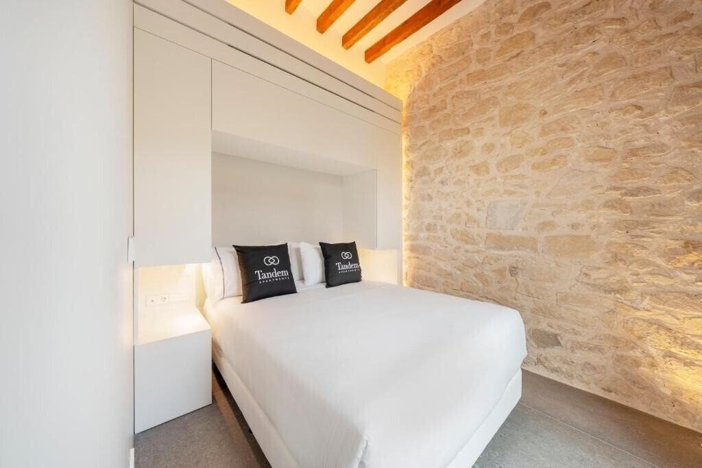 Отель Tandem Portico Alicante Suites 3*