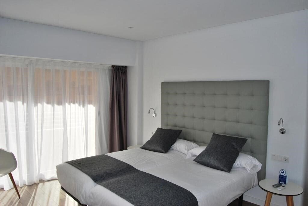 Zdjęcie Estudiotel Alicante 2*