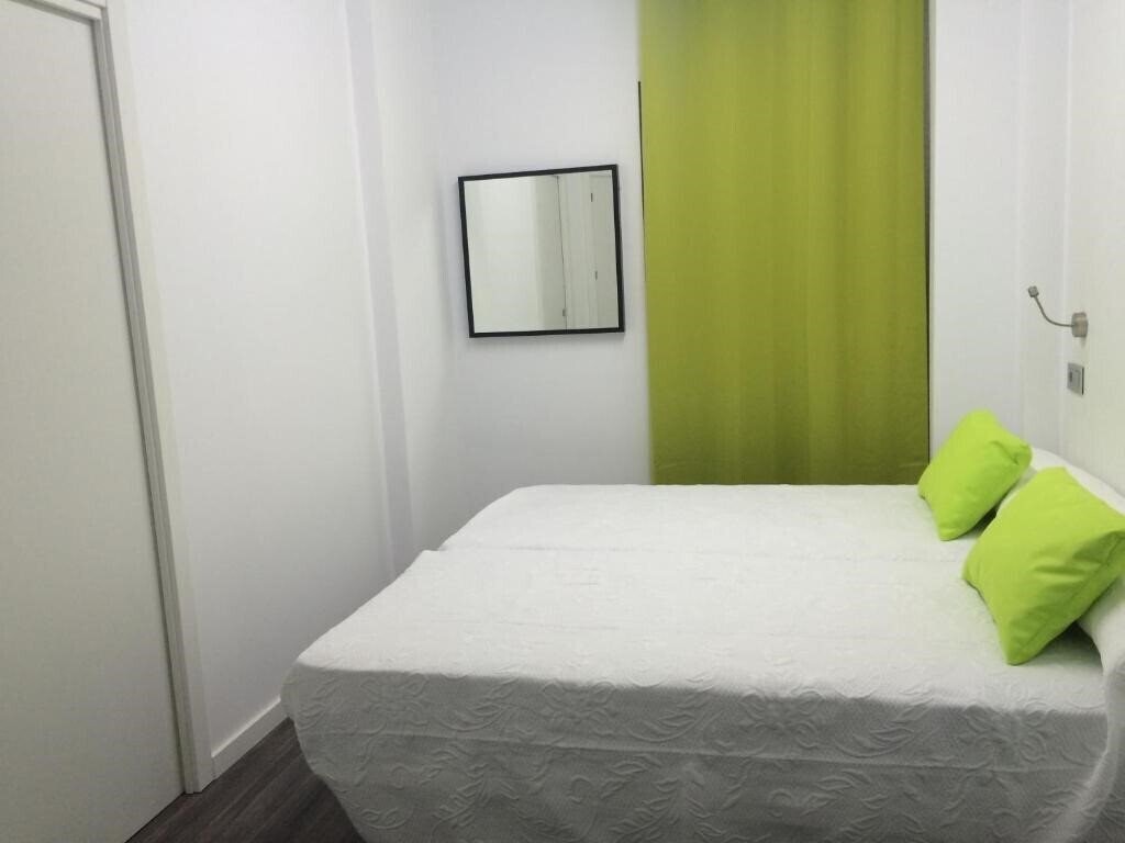 Zdjęcie Chameleon Hostel Alicante 2*