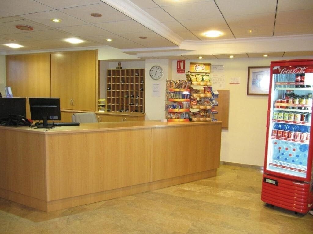 Фотографія Hostal Meseguer 3*