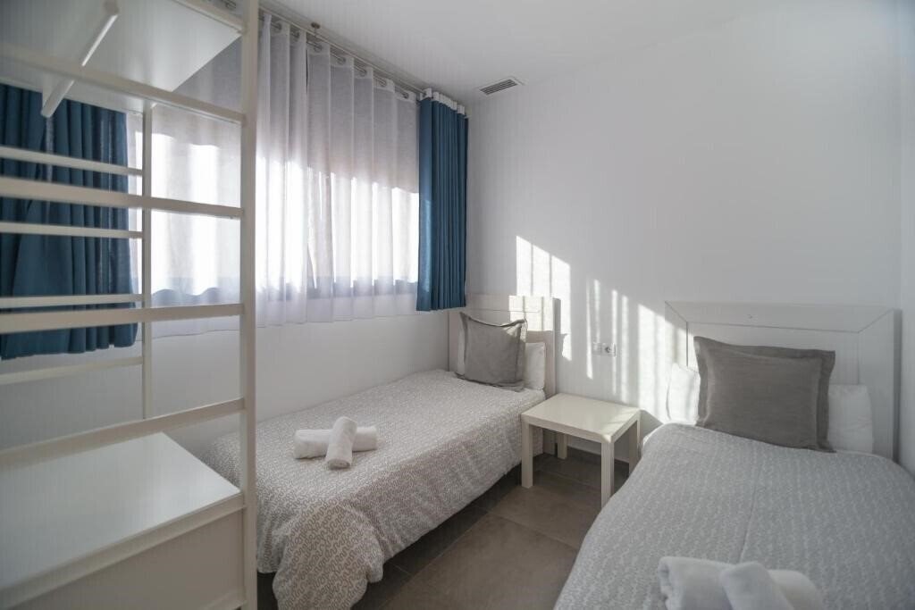Zdjęcie Apartamentos El Carmen 3*