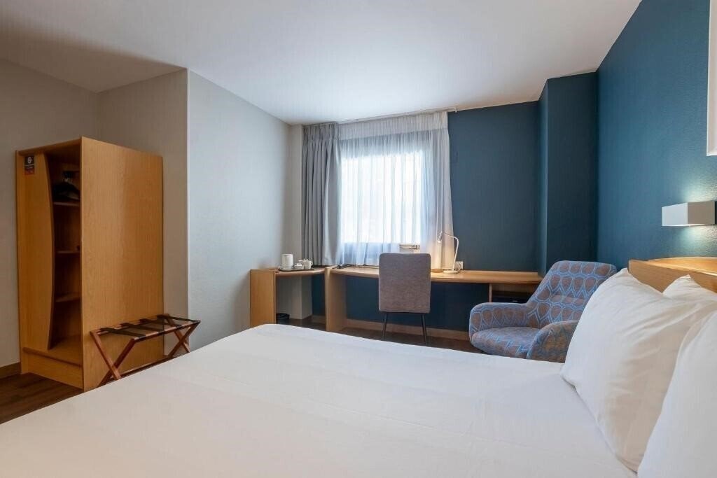 Obraz Travelodge Alicante Puerto (ex. Campanile Alicante) 3*