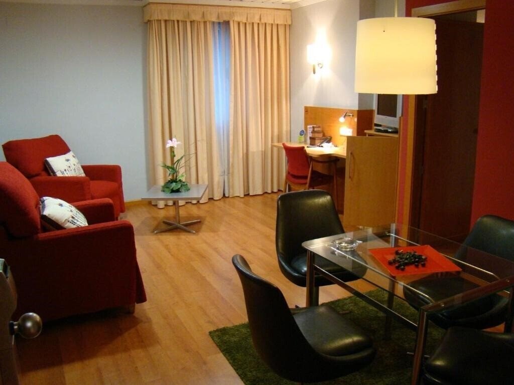 Zdjęcie Hotel Reconquista 3*