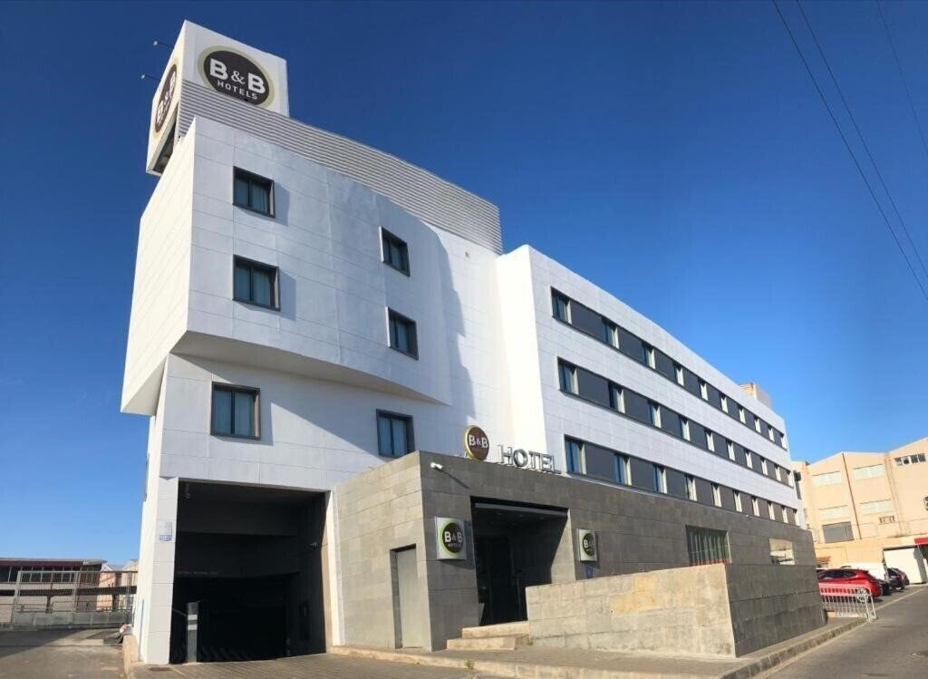 Готель B&B Elche 3*