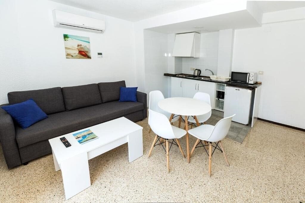 Zdjęcie Hostal El Mercat 3*