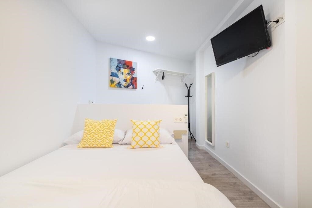 Фотография BF Rooms Almeria Centro (ex. B & Butik Almeria Centro) 3*