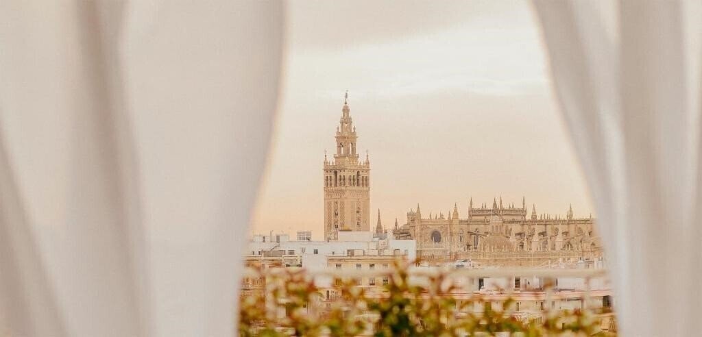 Готель Gran Melia Colon 5*