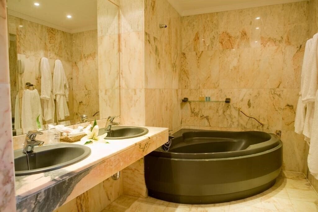 Фотографія La Cueva Park 4*